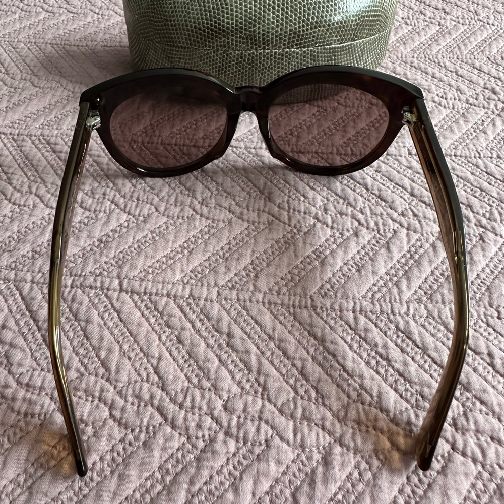 Gucci Women’s Sunglasses - Picture 5 of 9